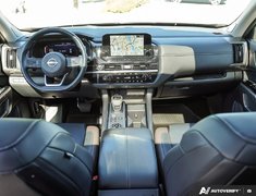 2024 Nissan Pathfinder PLATINUM // 2.99% FINANCING