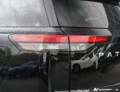 2024 Nissan Pathfinder SL // LEATHER // NAVIGATION