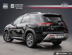 2024 Nissan Pathfinder SL // LEATHER // NAVIGATION