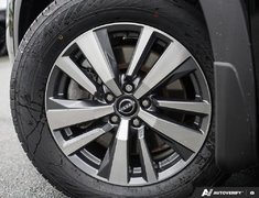 2024 Nissan Pathfinder SL // LEATHER // NAVIGATION
