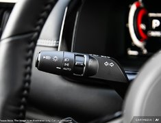 2025 Nissan Pathfinder PLATINUM CAPTAIN'S CHAIRS