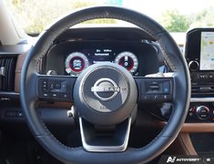 2025 Nissan Pathfinder PLATINUM // MANAGERS DEMO