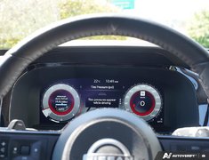 2025 Nissan Pathfinder PLATINUM // MANAGERS DEMO