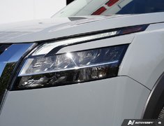 2025 Nissan Pathfinder PLATINUM // MANAGERS DEMO
