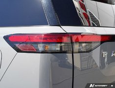 2025 Nissan Pathfinder PLATINUM // MANAGERS DEMO