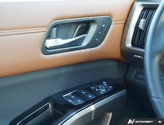 2025 Nissan Pathfinder PLATINUM // MANAGERS DEMO