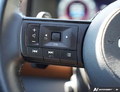 2025 Nissan Pathfinder PLATINUM // MANAGERS DEMO