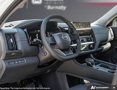 2026 Nissan Pathfinder Platinum Captains Chair