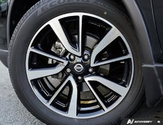 2019 Nissan Rogue SL // 2.99% FINANCING