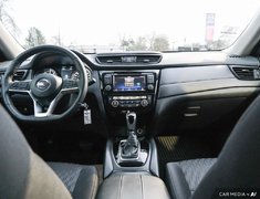 2020 Nissan Rogue S FWD + ULTRA LOW KMS