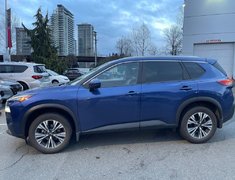 2023 Nissan Rogue SV Moonroof