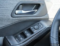 2023 Nissan Rogue SV AWD // MOONROOF