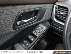 2023 Nissan Rogue SV AWD // MOONROOF