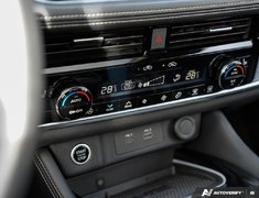 2023 Nissan Rogue PLATINUM // 2.99% FINANCING