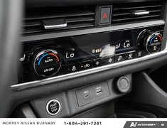 2023 Nissan Rogue SV AWD // 2.99% FINANCING!