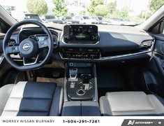 2023 Nissan Rogue SL // 2.99% FINANCING