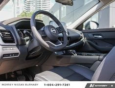 2023 Nissan Rogue SL // 2.99% FINANCING