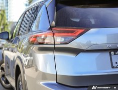 2024 Nissan Rogue SV MOONROOF // 2.99% FINANCING