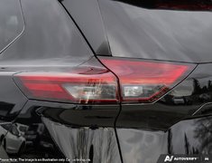 2025 Nissan Rogue SV MOONROOF