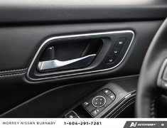 2025 Nissan Rogue PLATINUM // DEMO MODEL