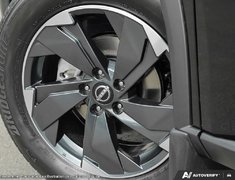 2026 Nissan Rogue SV Moonroof