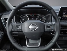 2026 Nissan Rogue SV Moonroof