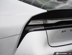 2026 Toyota Prius Plug-In Hybrid SE // ONLY 4100 KMS!