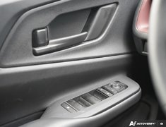 2026 Toyota Prius Plug-In Hybrid SE // ONLY 4100 KMS!