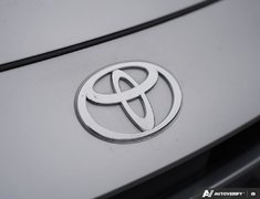 2026 Toyota Prius Plug-In Hybrid SE // ONLY 4100 KMS!