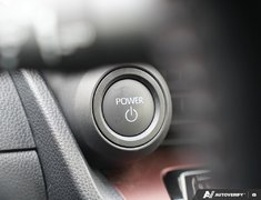 2026 Toyota Prius Plug-In Hybrid SE // ONLY 4100 KMS!