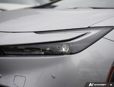 2026 Toyota Prius Plug-In Hybrid SE // ONLY 4100 KMS!