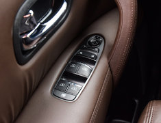 2023 Nissan Armada Platinum Captain's Chairs
