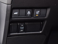 2023 Nissan Armada Platinum Captain's Chairs
