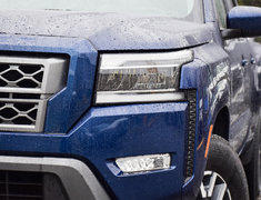 2023 Nissan Frontier CREW CAB SV 4x4  NISSAN CANADA CERTIFIED PRE OWNED