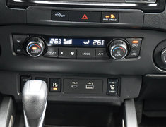 2023 Nissan Frontier CREW CAB SV 4x4  NISSAN CANADA CERTIFIED PRE OWNED