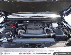 2024 Nissan Frontier PRO-4X LUXURY PACKAGE 4X4