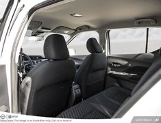 2025 Nissan Kicks Play SV