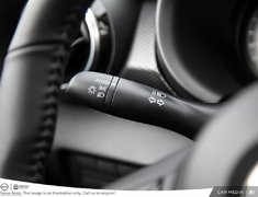 2025 Nissan Kicks Play SV
