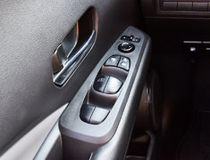 2023 Nissan Kicks SR PREMIUM NISSAN CANADA CERTIFIED