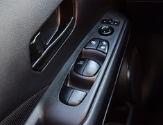 2024 Nissan Kicks S NISSAN CANADA CERTIFIED PRE OWNED