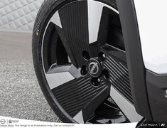 2025 Nissan Kicks SR PREMIUM SPRT WHL PKG