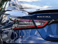 2023 Nissan Maxima SR