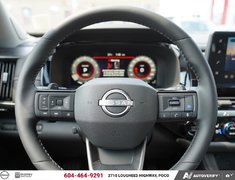 2026 Nissan Pathfinder Platinum Captains Chair
