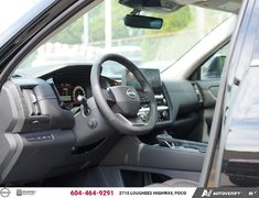 2026 Nissan Pathfinder Platinum Captains Chair