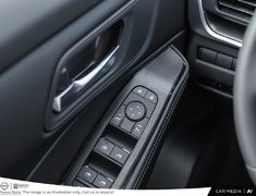 2026 Nissan Rogue SV Moonroof