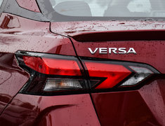 2025 Nissan Versa SR CVT