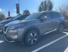 2023 Nissan Rogue SL // 2.99% FINANCING