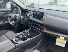 2025 Nissan Rogue SV AWD // 2.99% FINANCING!