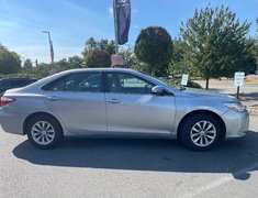 2016 Toyota Camry LE // AUTOMATIC