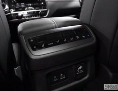 2024 Nissan Pathfinder SL Premium